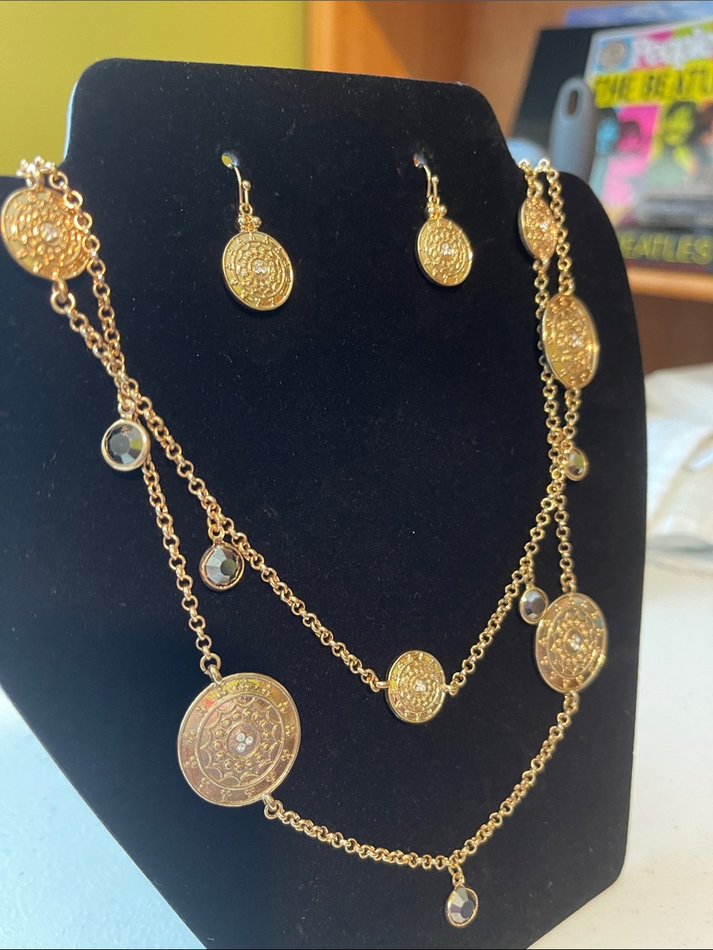 Gold Multi-Disc Layered Necklace with Drop Earrings